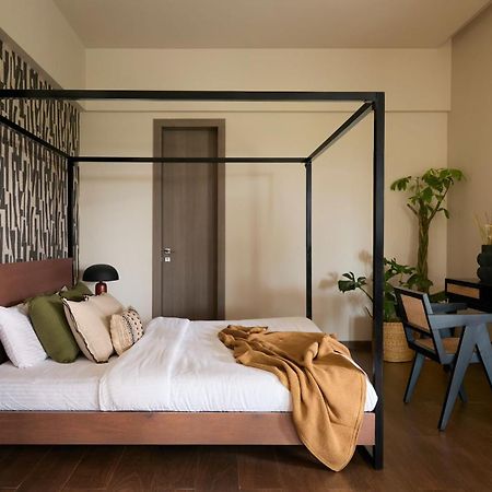 Reflection House By Stayvista With Pool, Terrace Bar, Indoor Games & Exquisite Interiors In A Nutshell Alībāg Ngoại thất bức ảnh
