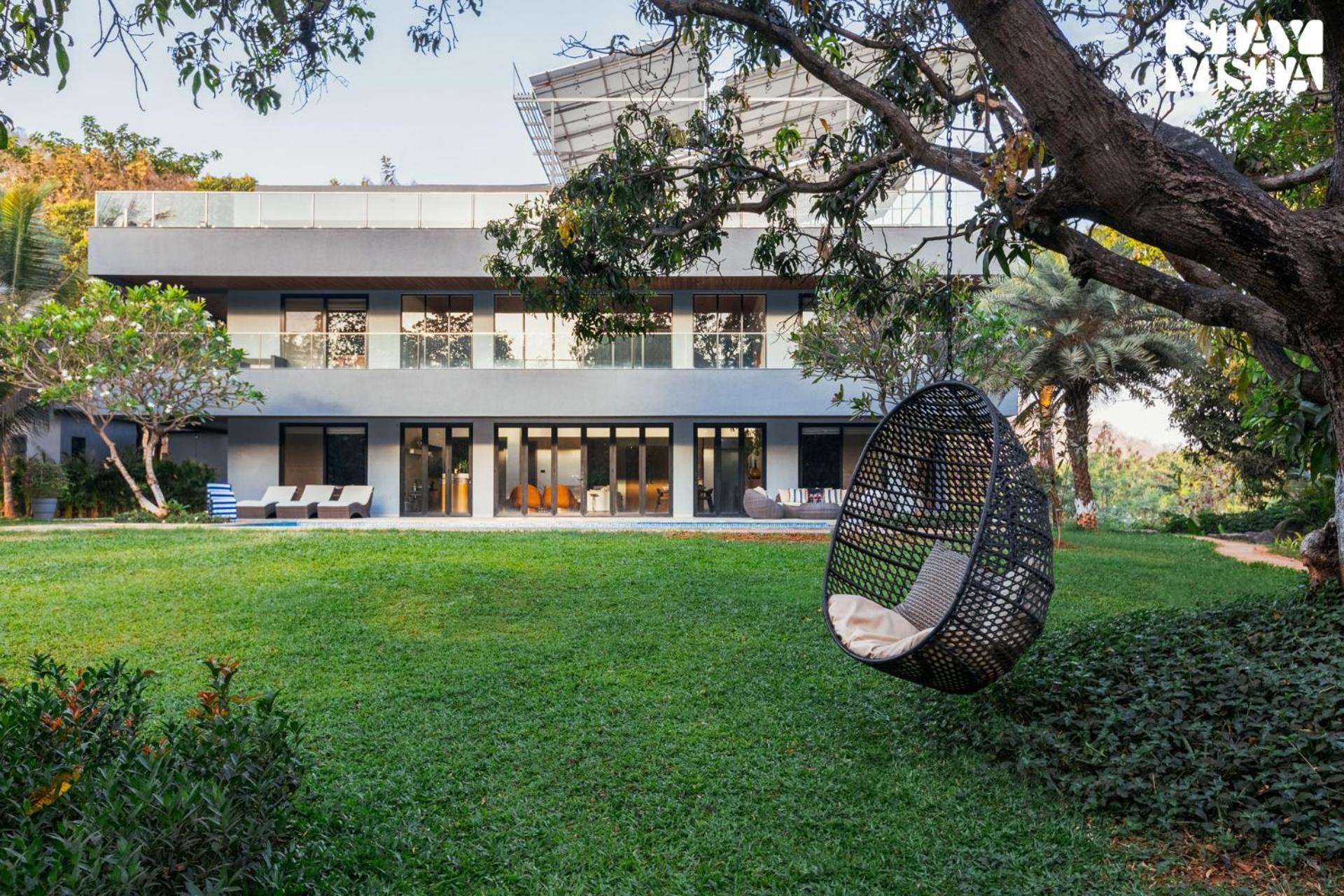 Reflection House By Stayvista With Pool, Terrace Bar, Indoor Games & Exquisite Interiors In A Nutshell Alībāg Ngoại thất bức ảnh