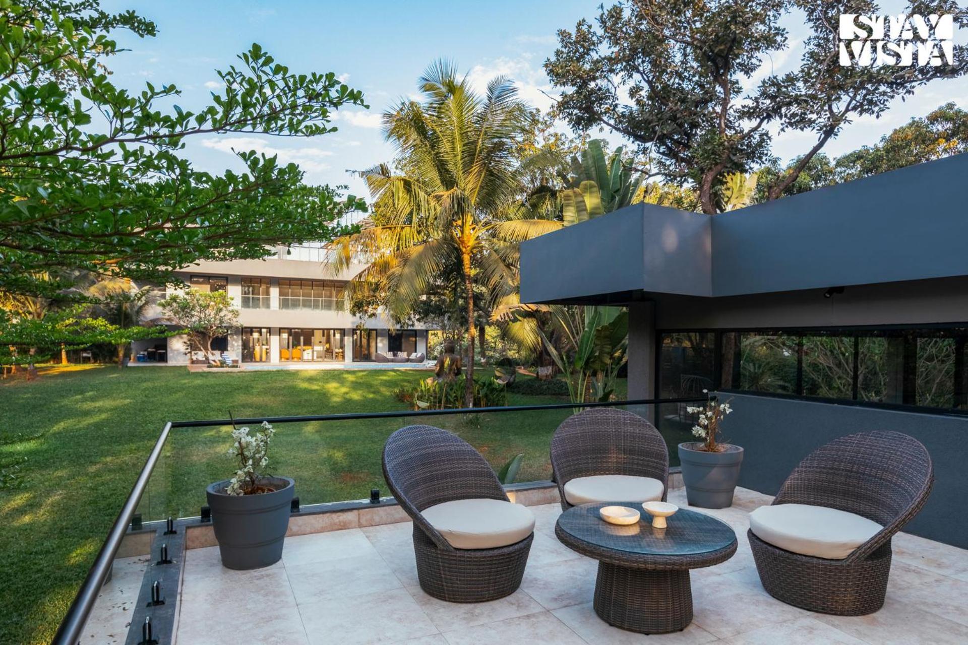 Reflection House By Stayvista With Pool, Terrace Bar, Indoor Games & Exquisite Interiors In A Nutshell Alībāg Ngoại thất bức ảnh